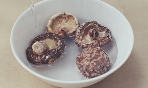 How to rehydrate dried mushrooms