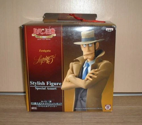 Zenigata's comedic pursuit of Lupin is encapsulated in this special figure, embodying his relentless yet humorous character.