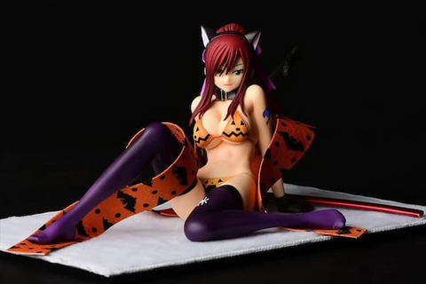 For collectors of "Fairy Tail" memorabilia and enthusiasts of Halloween décor alike, this figure is a must-have.