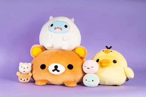 Toutes sortes de jouets japonais en peluche, chacun avec son propre caractère unique, peuvent être trouvés