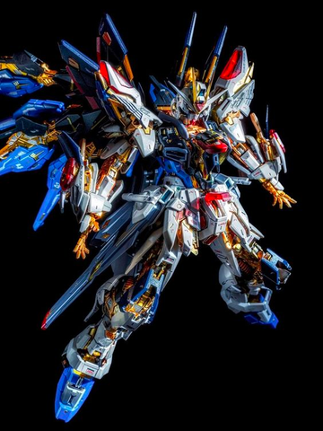 Bandai hasn't hesitated to boast that the Strike Freedom Gundam MGEX 1/100 is the Gunpla model that exhibits the "highest metallic feel" in history.