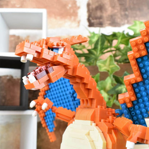 Nanoblock Charizard Figure