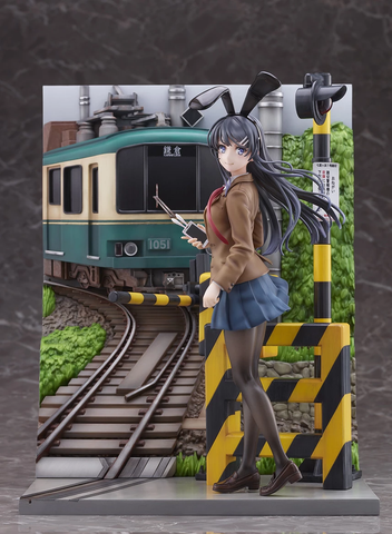 Mai Sakurajima: Enoshima Ver. 1/7 Scale Figure - Stunning figure from Rascal Does Not Dream of Bunny Girl Senpai.