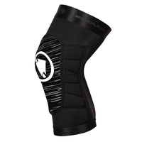 biketart Endura SingleTrack Lite Knee Pads II | biketart Rewards + Free Delivery Over £50 | 0% Finance Available on all Bikes