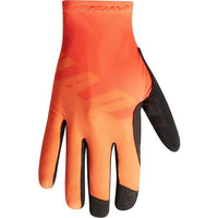 biketart Madison Flux Gloves | biketart Rewards + Free Delivery Over £50 | 0% Finance Available on all Bikes