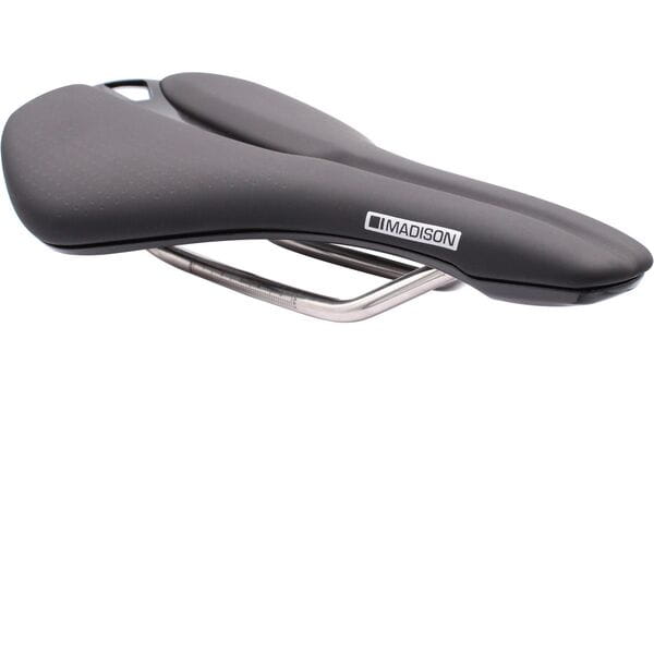 biketart Madison Flux Aero Short Alloy Titanium Rail Saddle | biketart Rewards + Free Delivery Over £50 | 0% Finance Available on all Bikes