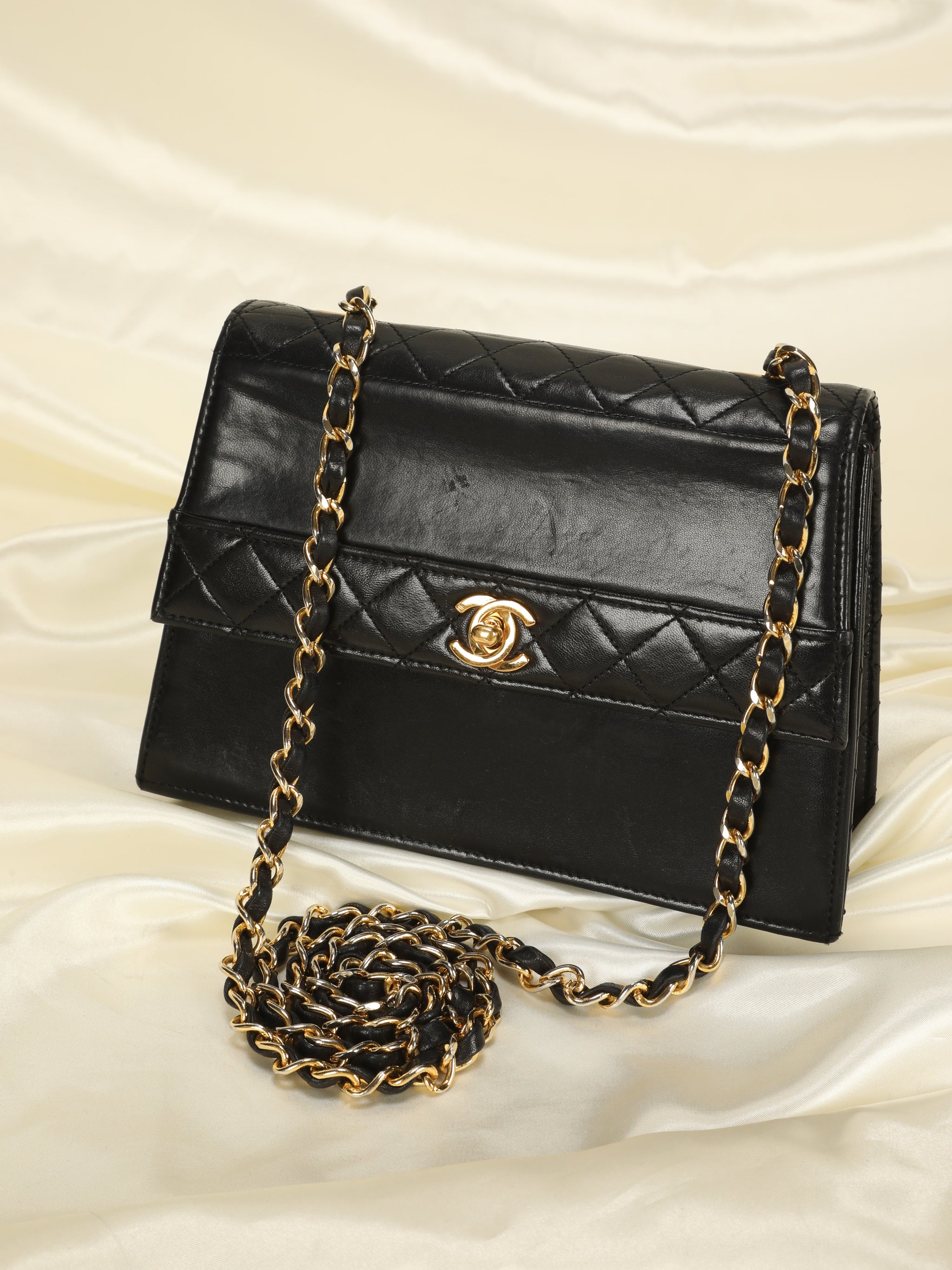 chanel trapezoid bag