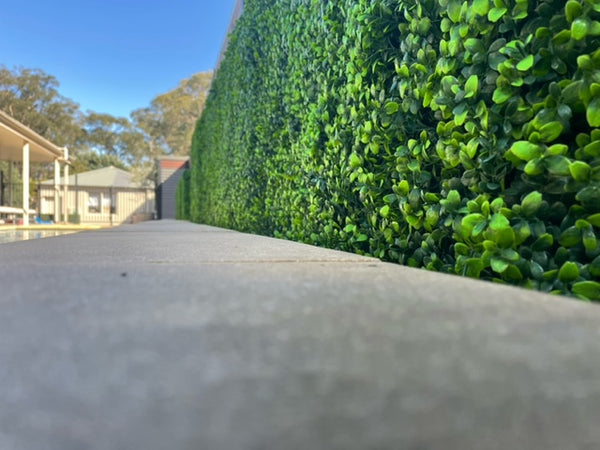 realistic looking faux hedge