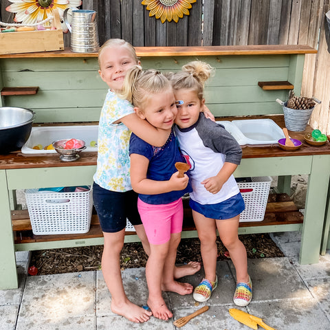 mud kitchen play