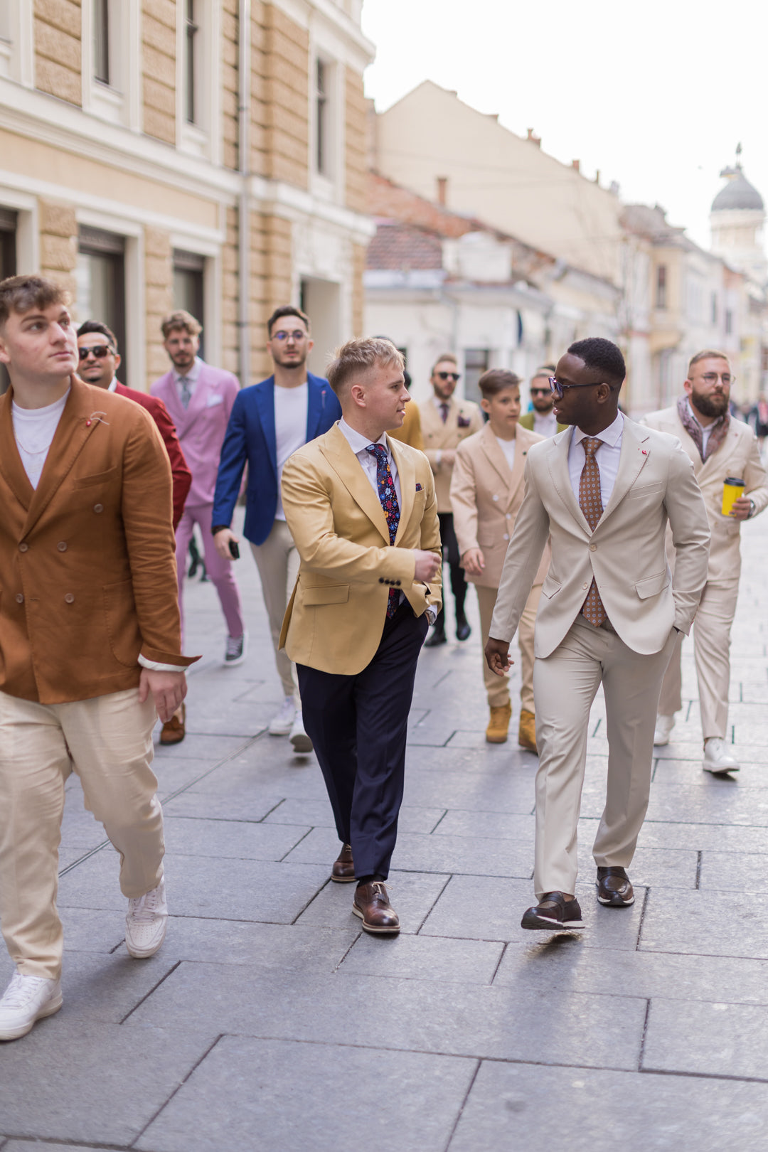 street style sedinta foto men's club in Cluj-Napoca