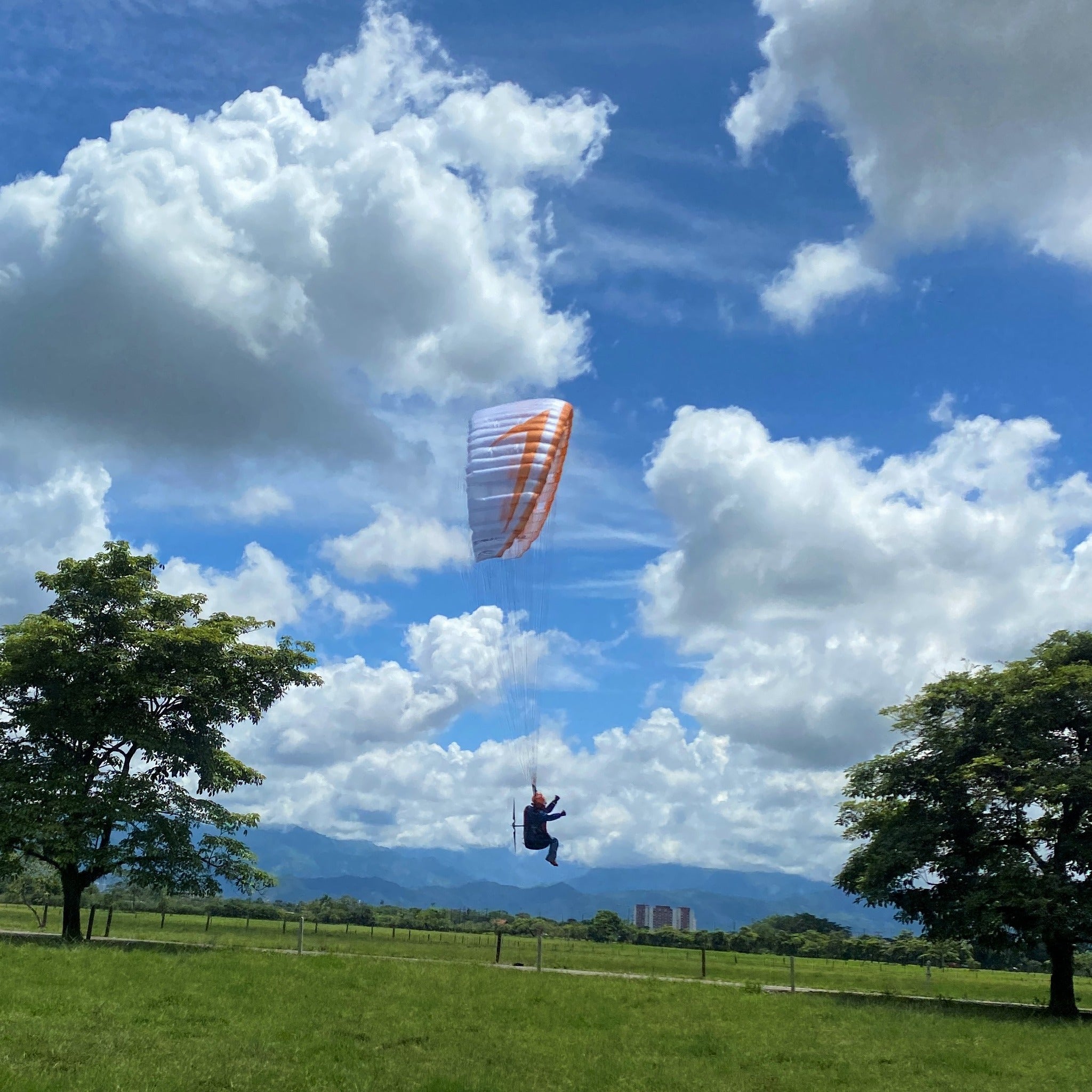 rc_paragliding_rc_gleitschirm_sitzgurtzeug_noah_sr_para_aviation_rc_stable_2.1_race_rast_hacker_motor