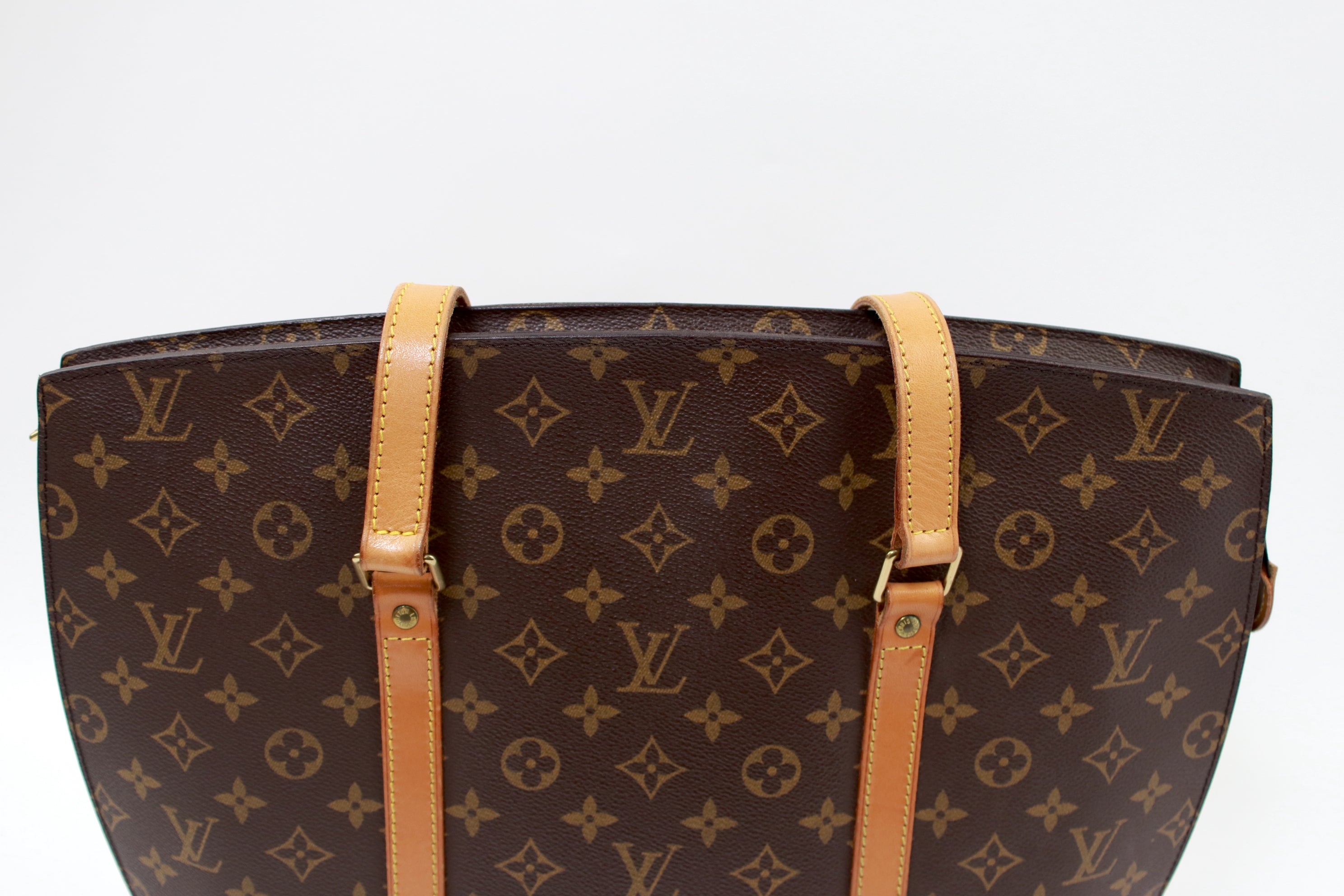 Louis Vuitton Nil Shoulder Bag Used (6033)