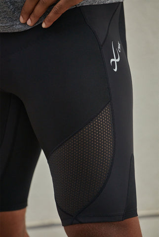 closeup image of men's stabilyx ventilator shorts in black showing the detail of the product