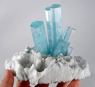 HEXAGONAL AQUAMARIE CRYSTALS