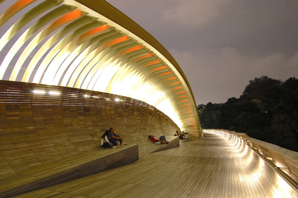 Henderson Waves, perfect romantic indoor picnic spot under the structure's natural shelter. Photo by Edwin.11.