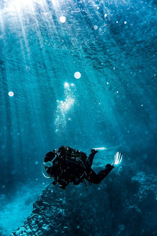 Scuba Diving underwater. Photo by Pia B.