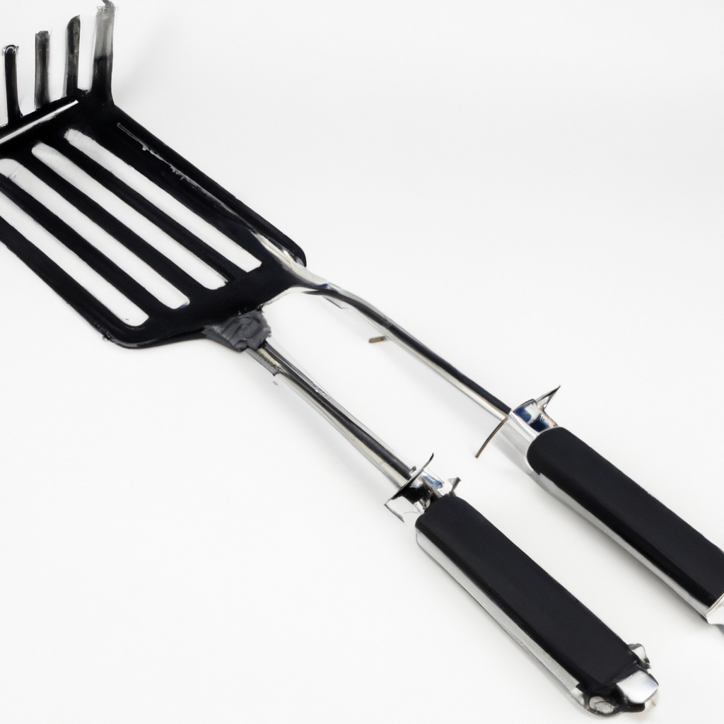 What are the essential grill tools for outdoor cooking?