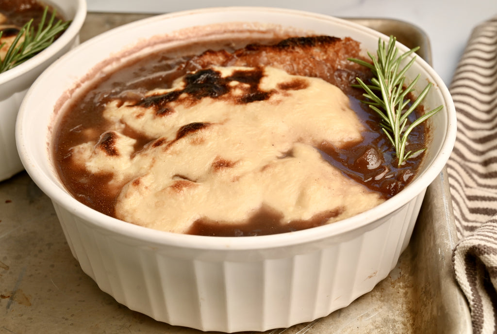 A side view of French onion soup