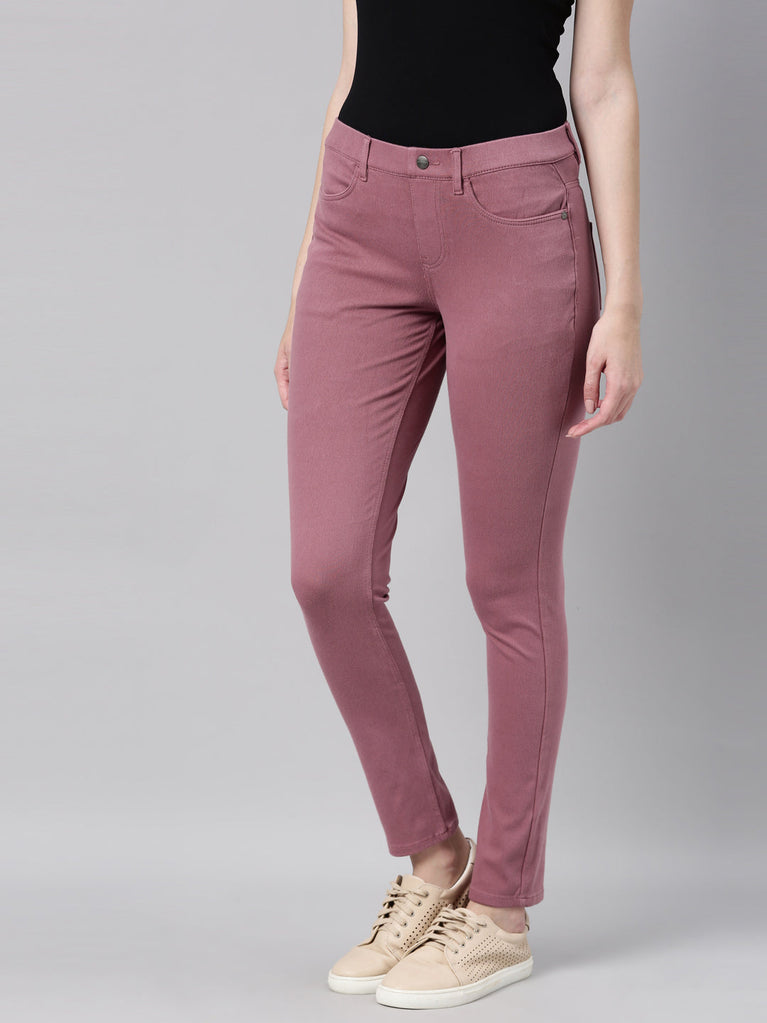 Women Solid Dark Brown Super Stretch Jeggings