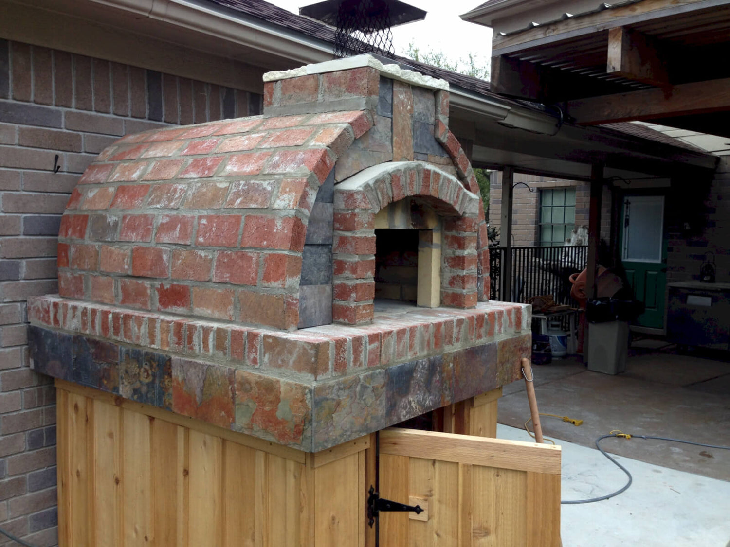 What Bricks Should I Use to Build a Pizza Oven? - Brickhunter