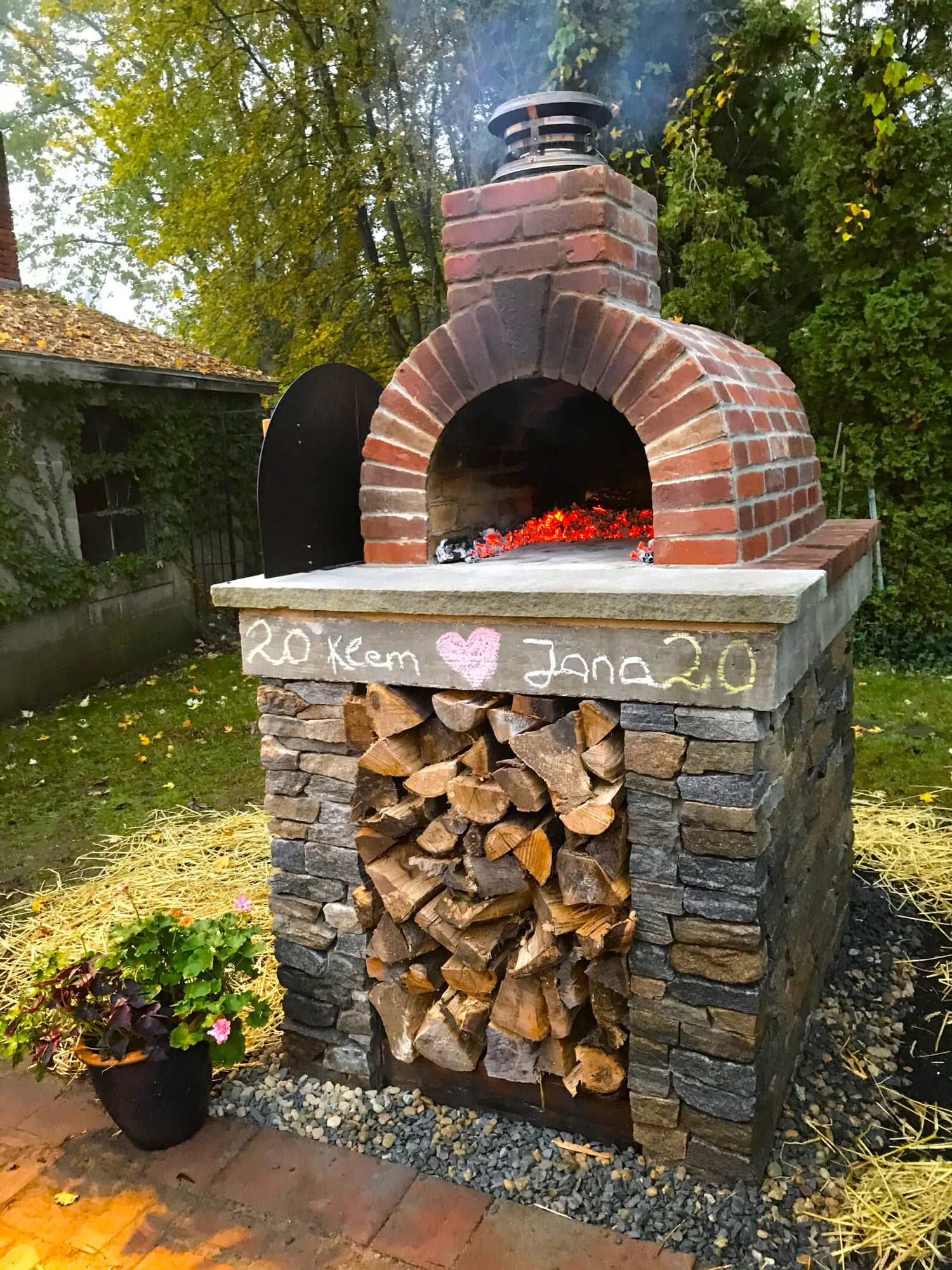 Outdoor Stone Pizza Oven – BrickWood Ovens