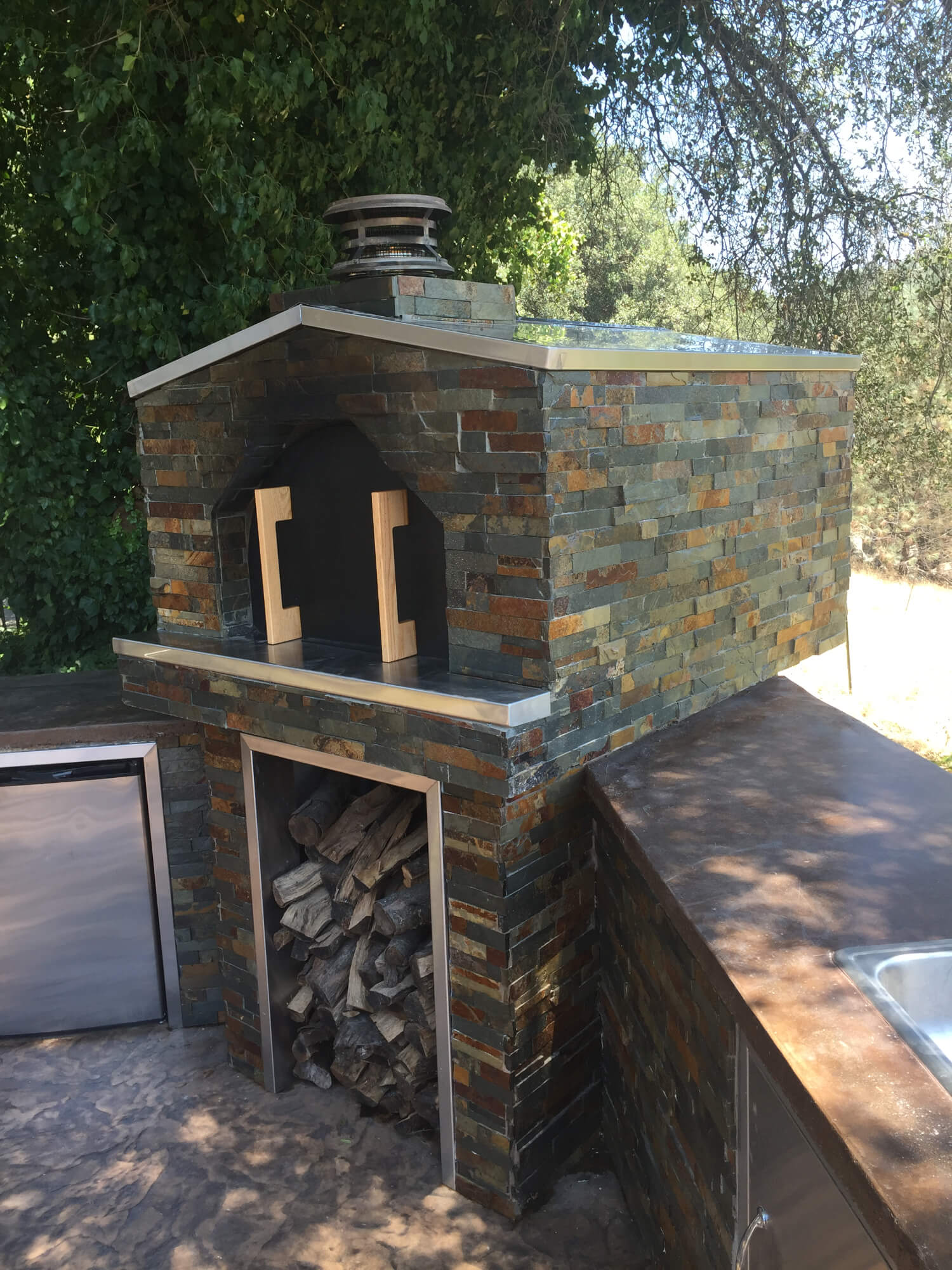 Outdoor Stone Pizza Oven – BrickWood Ovens