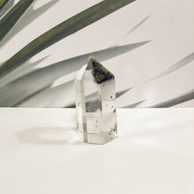 Load image into Gallery viewer, Garden Quartz Crystal Point

