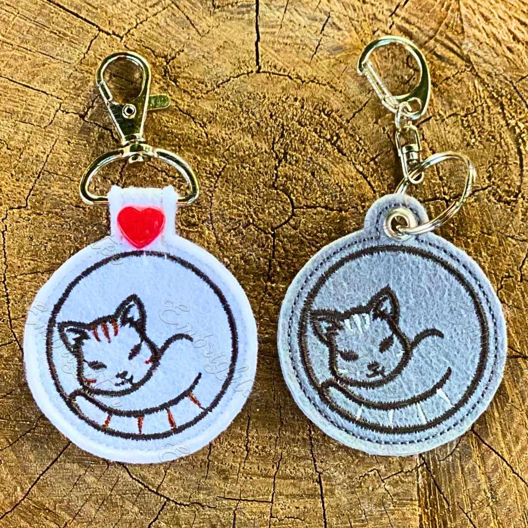 Curled Up Cat Ith Keychain Embroidery Design Embrighter 