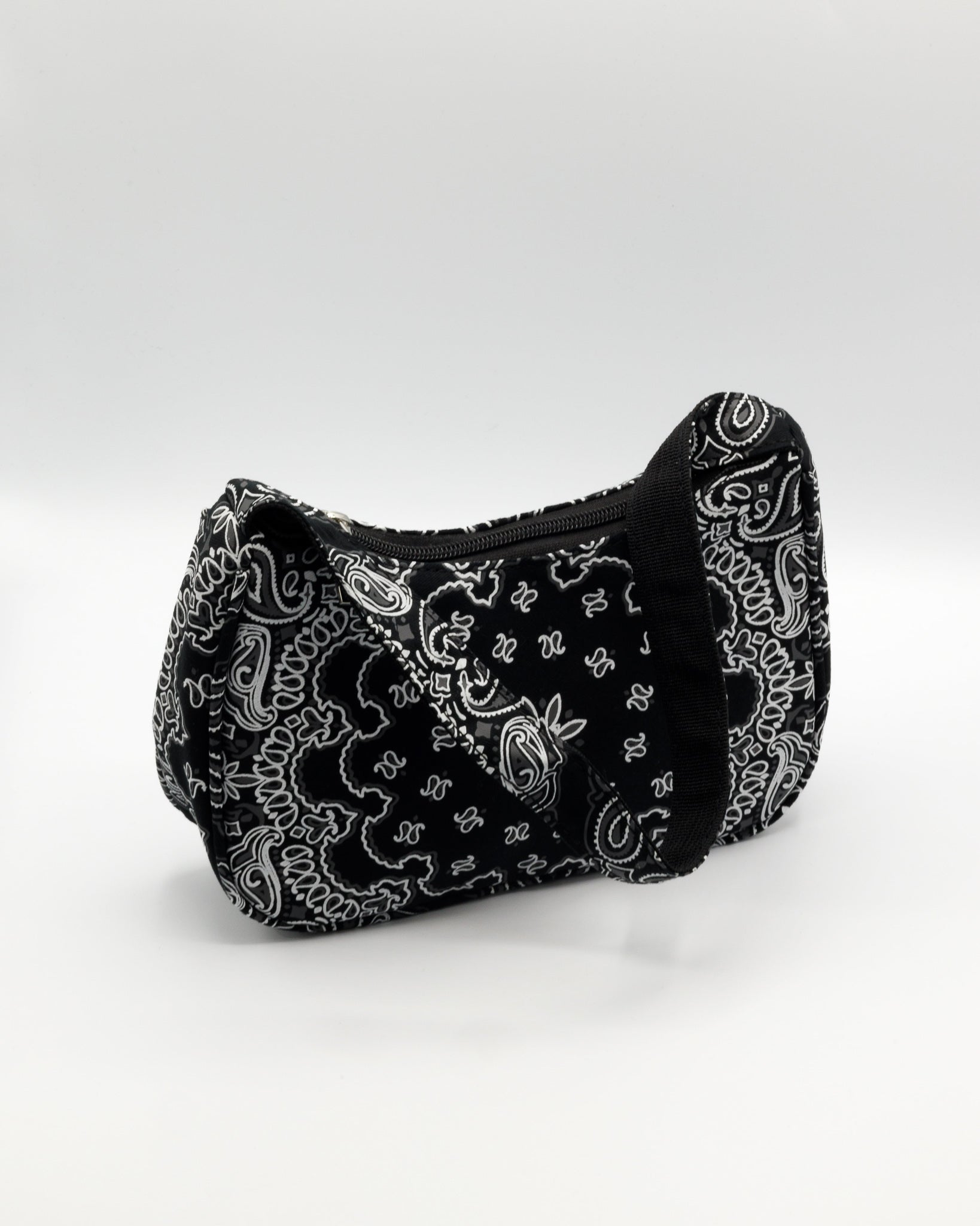 Image of Wistful Times Indie Shoulder Bag With Paisley Print In Black & White
