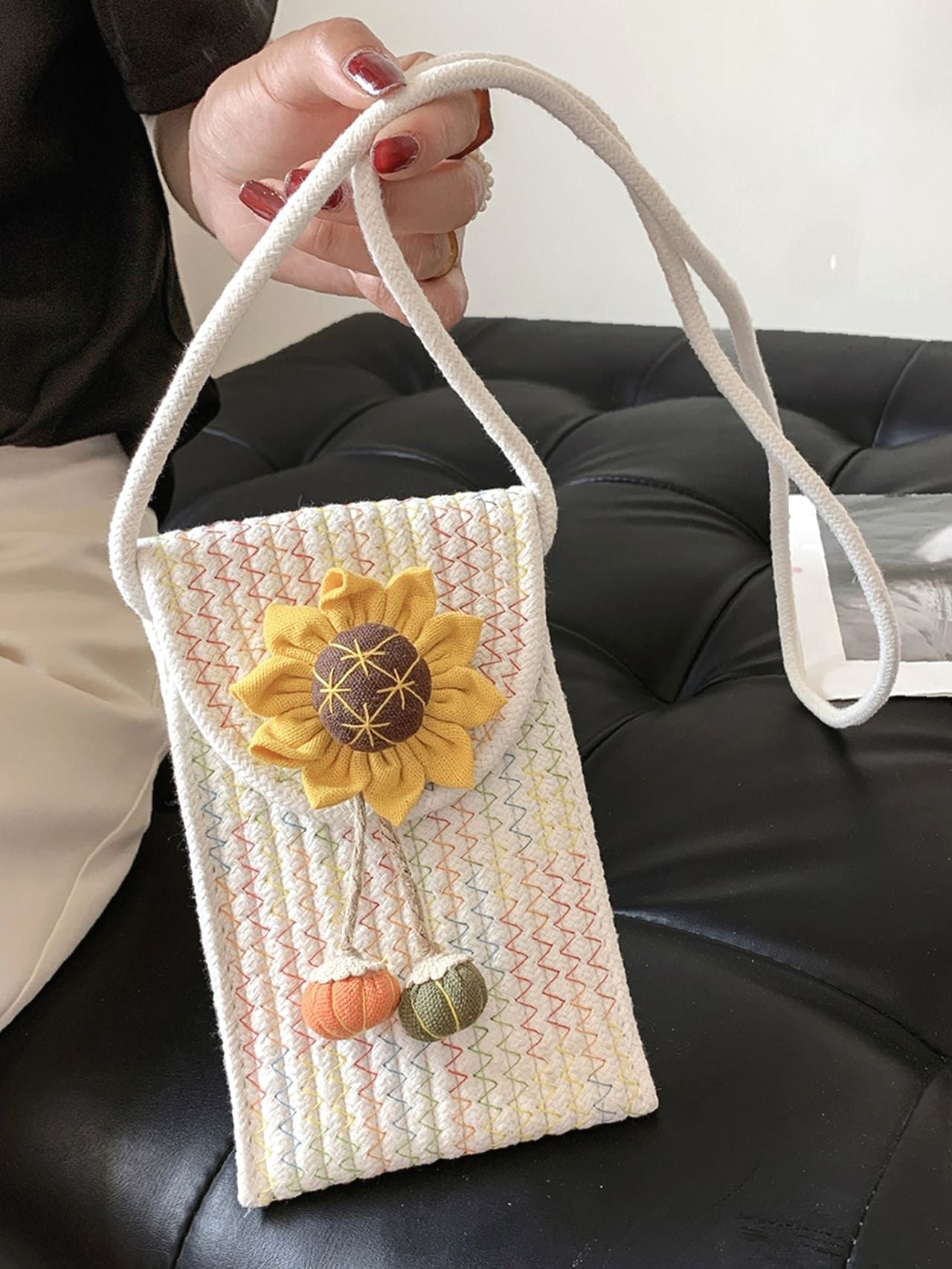 Olivia Mark - Sunflower Decor Flap Straw Bag - Women Crossbody