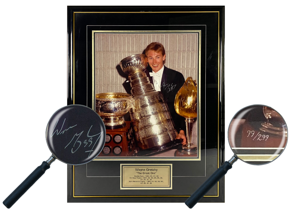 Wayne Gretzky signed photo. Frameworth Auctions