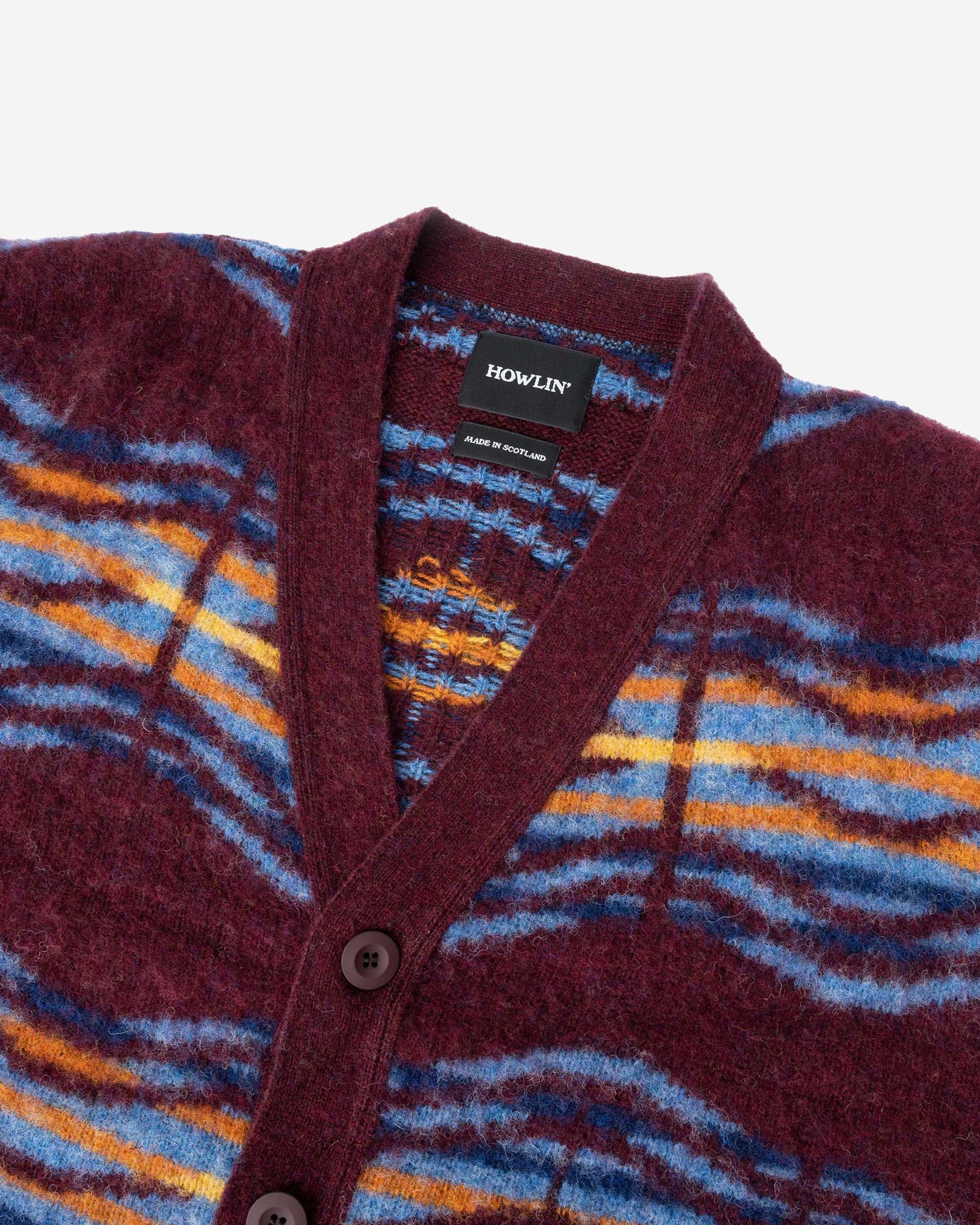 Out Of This World is a new seasonal highlight of Howlin's winter collection. Made out of 100% local Scottish wool. Fully knitted and hand finished in Scotland. Fits regularly.