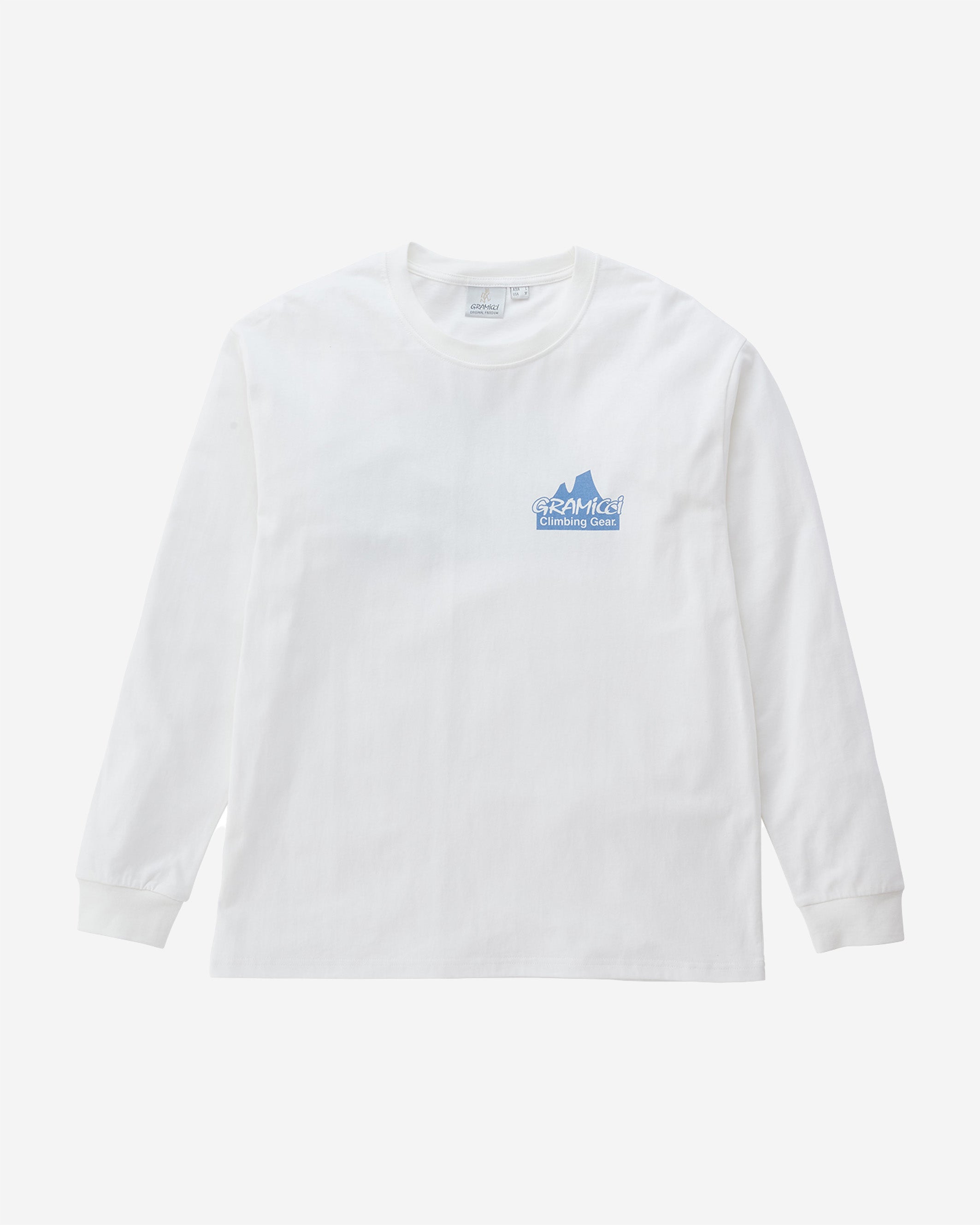 The Climbing Gear L/S Tee is made of dry-touch organic cotton that is soft and comfortable for outdoor activities or everyday wear. This long-sleeved t-shirt features a print of the silhouette of a mountain with the words "Climbing Gear" and the Gramicci logo.
