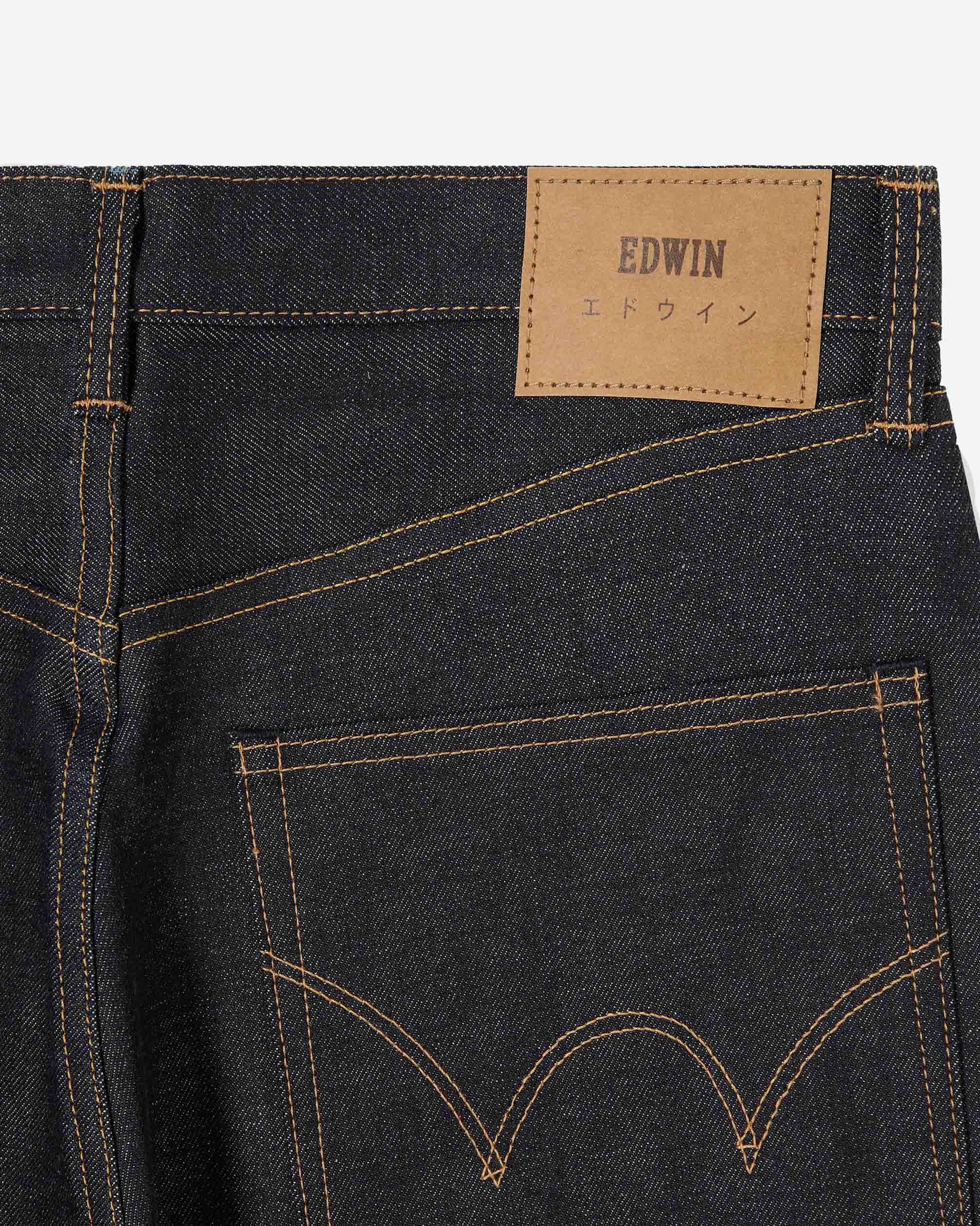 The 'Made in Japan' Collection offers a unique product with no direct competition in terms of quality, price point and a ‘Made in Japan’ provenance. Accommodating the more traditional aspects of the premium Japanese denim collection, the EDWIN Wide Pant is made from a 13.5oz Kaihara Dark Pure Indigo Rainbow Selvage Denim. 13,5oz Kaihara Dark Pure Indigo Rainbow Selvage Denim 100% Cotton Oversized Fit Blue Unwashed Mid / High rise 5-Pocket Denim Button Closure Made in Japan