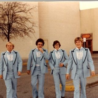 1970s groomsman coloured tux