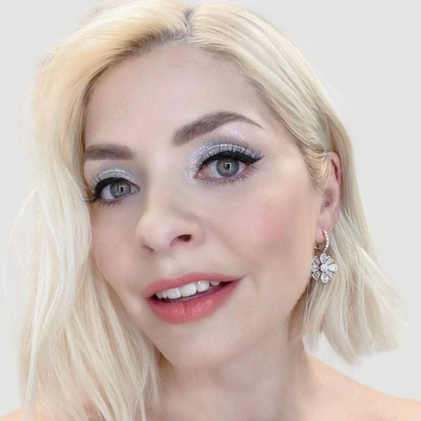 Holly Willoughby wearing flicker naked lash no.5