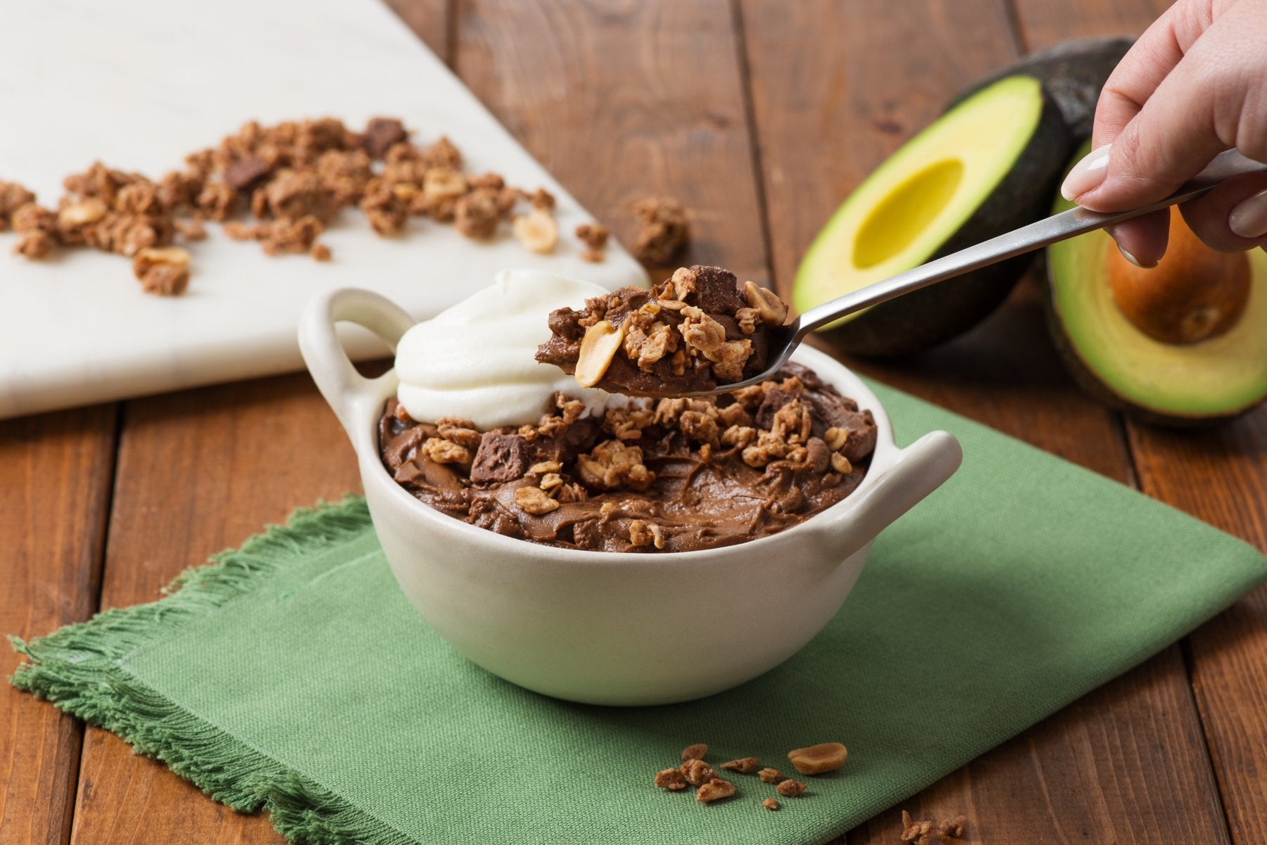 Mousse de aguacate con mantequilla de coco