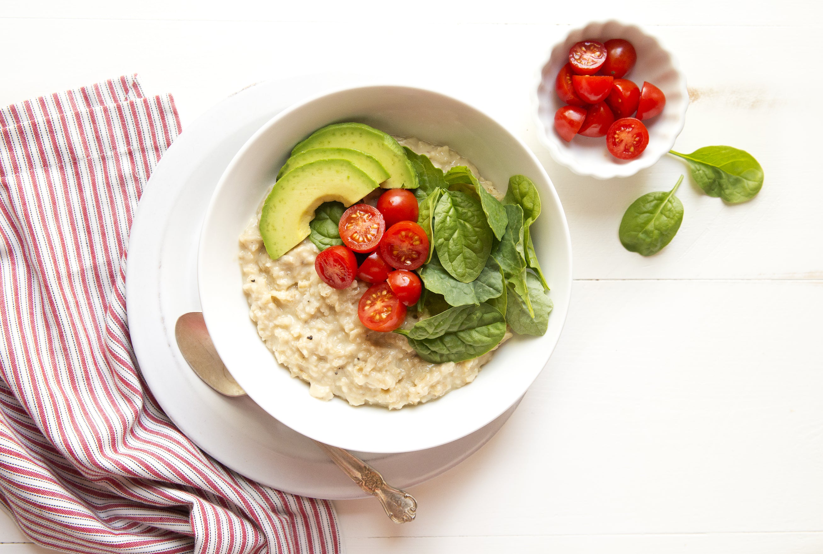 Nature's Path | Cheesy Oats with Tomato, Avocado and Spinach