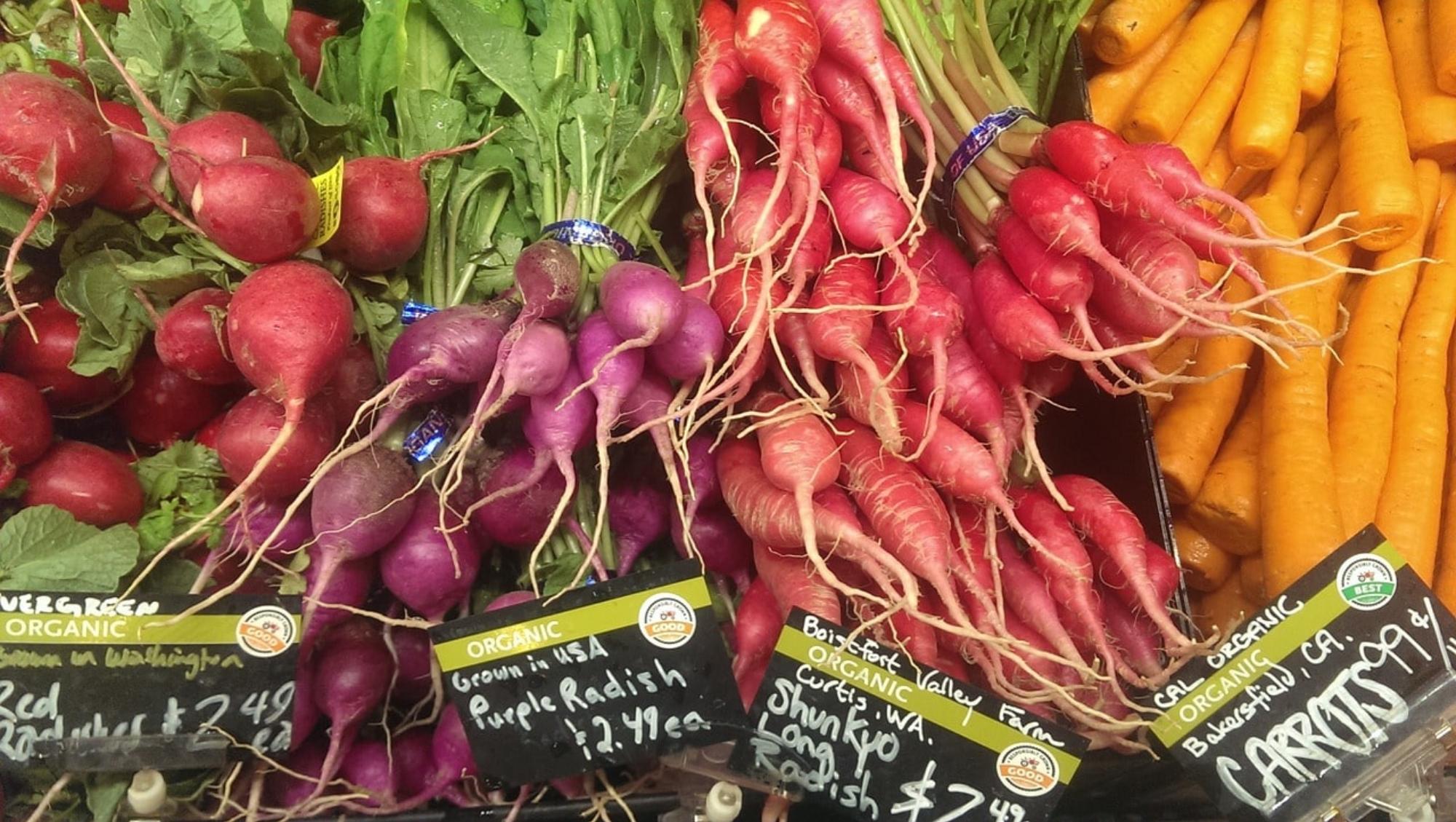 8 Benefits of Farmers' Market Shopping