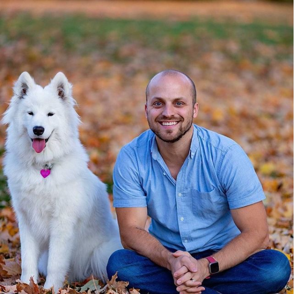 Michael Shahan Therapy, Lyla, Therapy Dog, Dog, Moss and Main, Samoyed