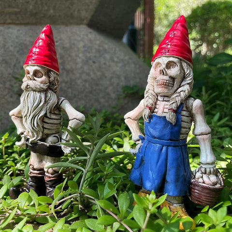 Gnomos de jardín esqueleto