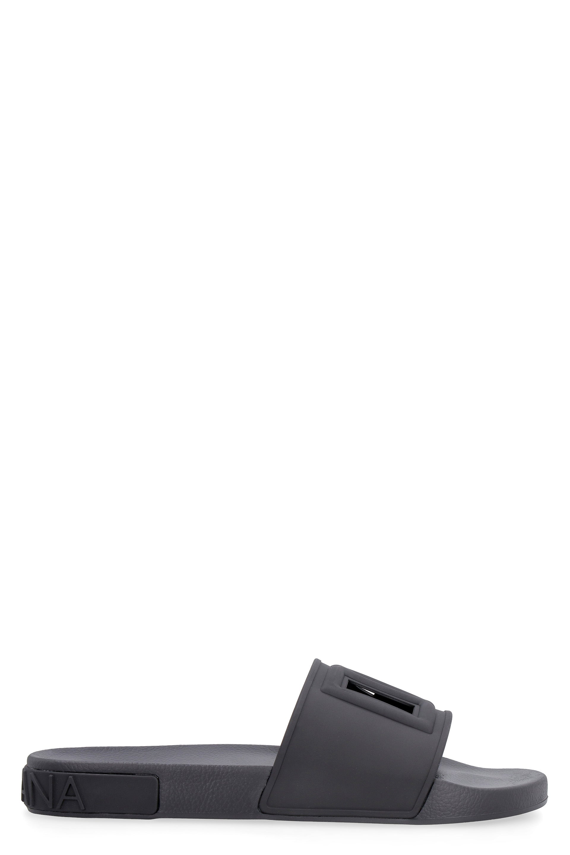 Logo detail rubber slides