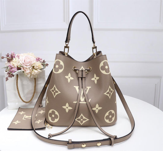 Leather Crossbody Empreinte Favorite Bicolor Black/Beige – LV PL