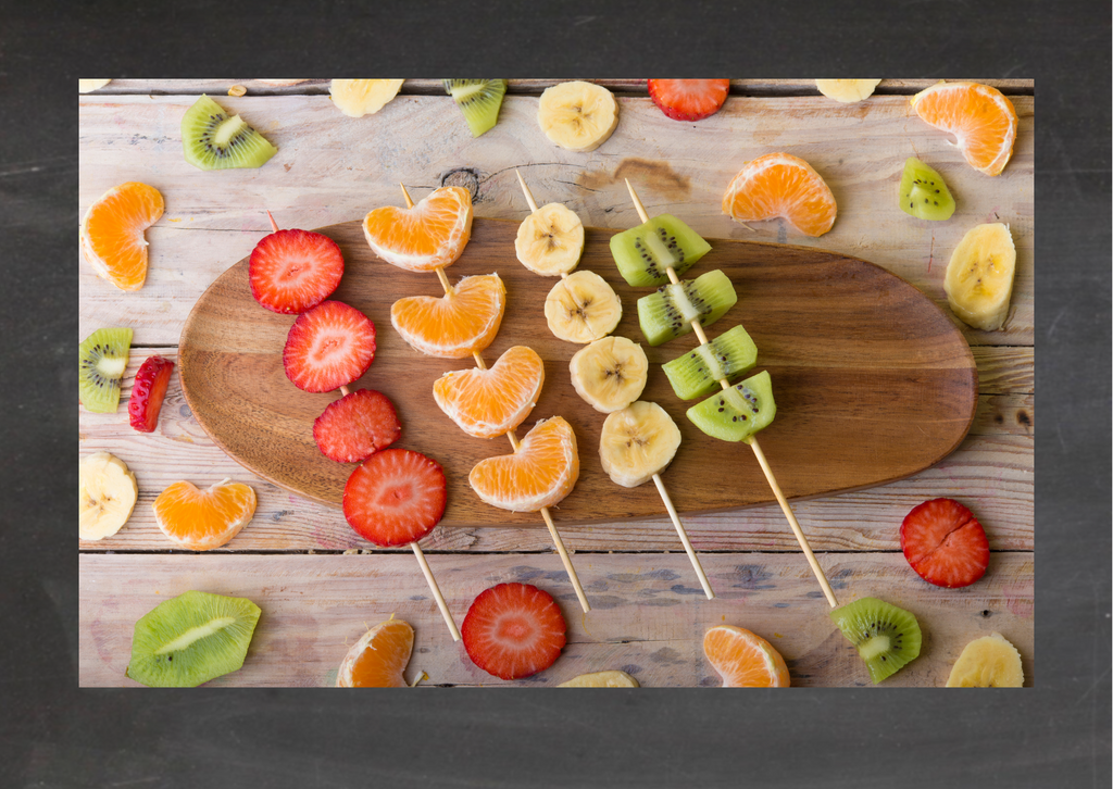 Kindergeburtstag Ideen: Gesunde Snacks. Obstspieße.