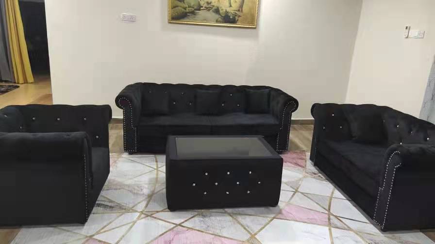 4 and 2 seater sofa