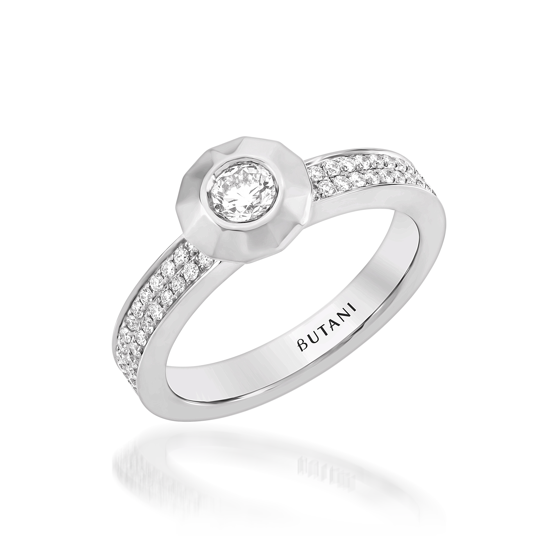 Metropolitan Round-cut Diamond Ring in 18K White Gold