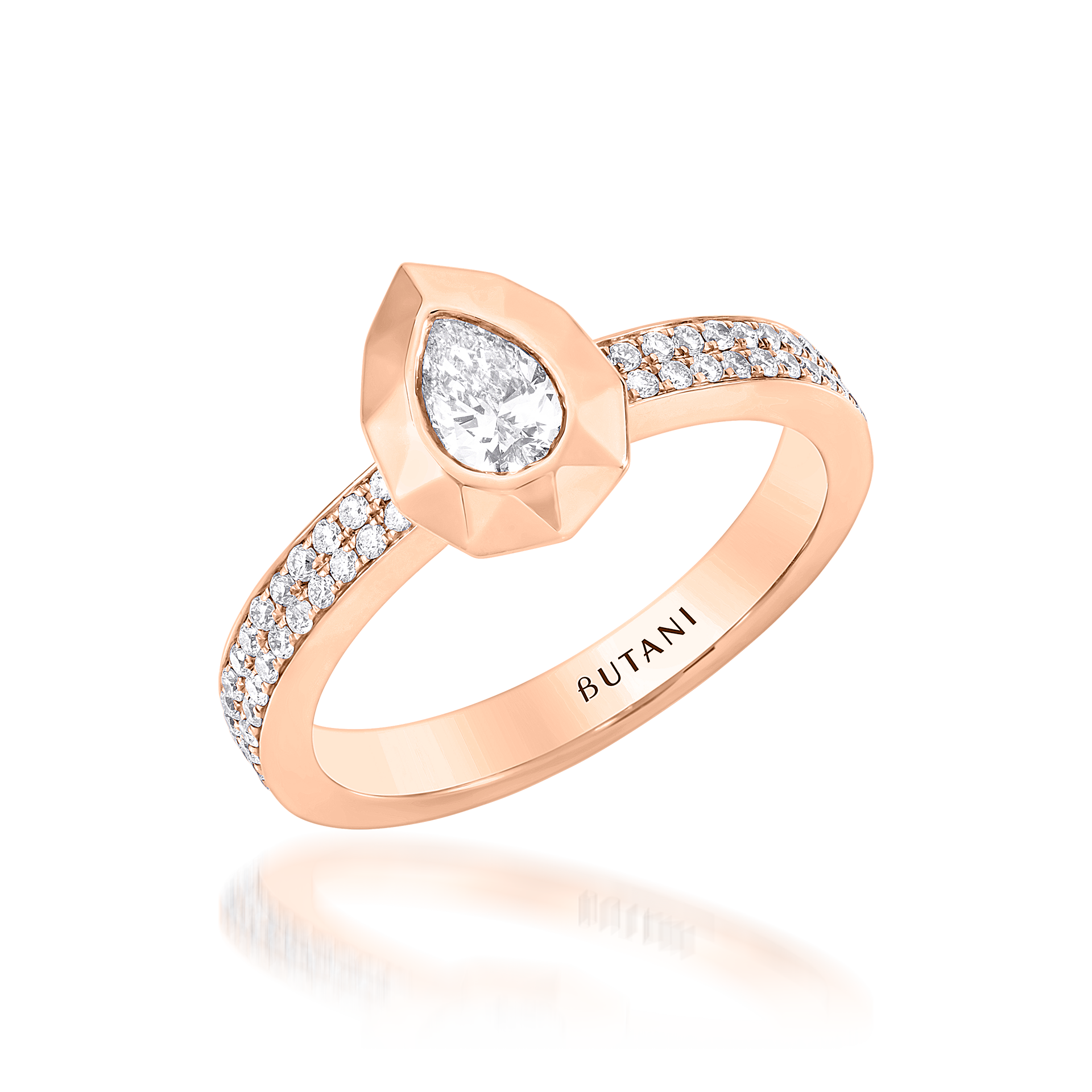 Metropolitan Pear-cut Diamond Ring in 18K Rose Gold