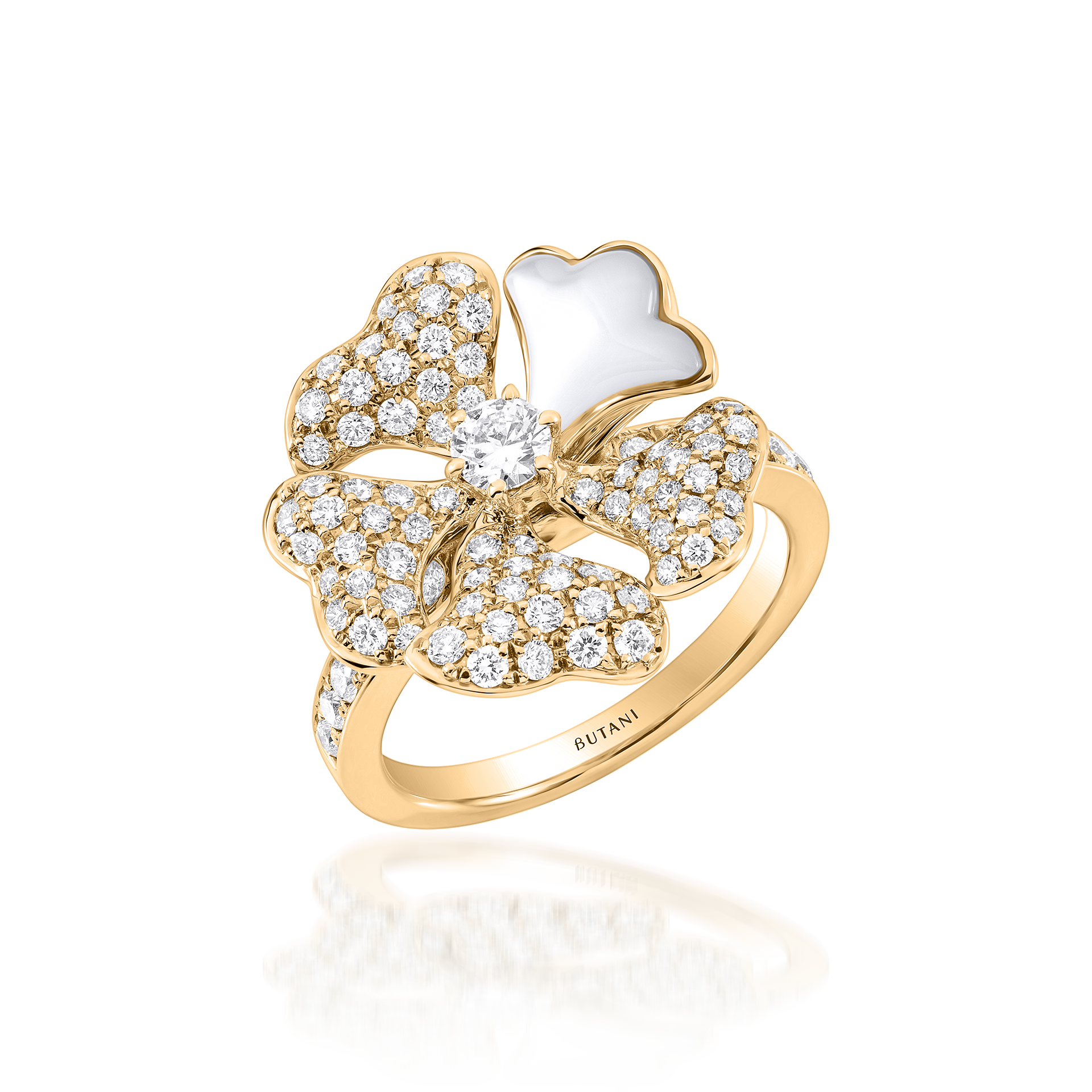 Bloom Mother-of-Pearl and Pavé Diamond Ring In 18K Yellow gold