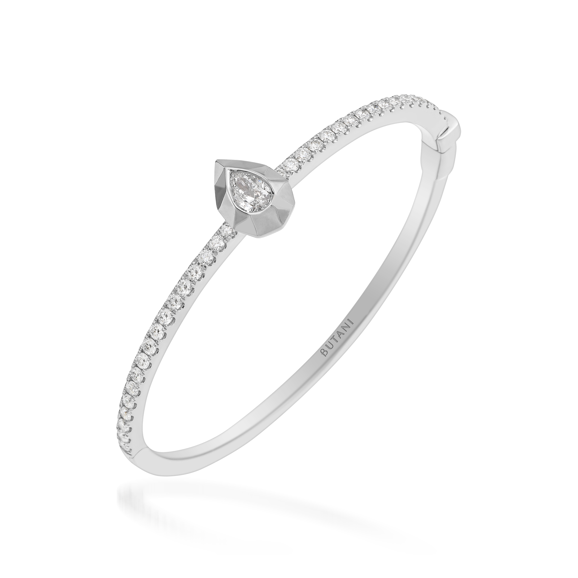 Metropolitan Diamond Pear-cut Motif Bangle In 18K White Gold