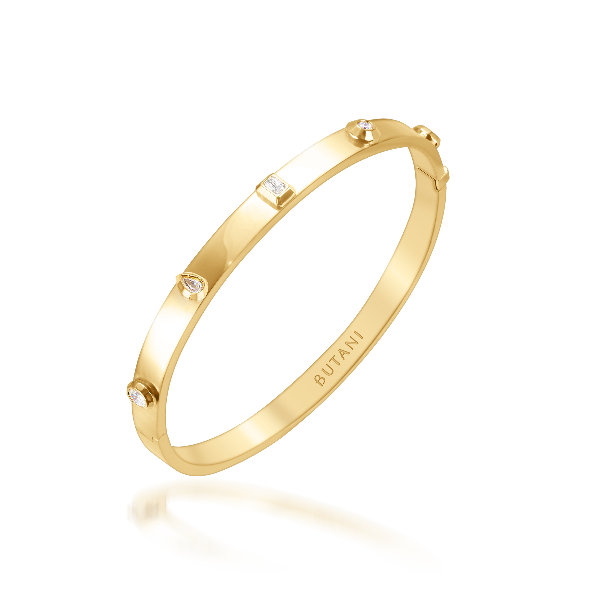 Metropolitan Narrow Gold and Diamond Hinged Bangle In 18K Yellow Gold